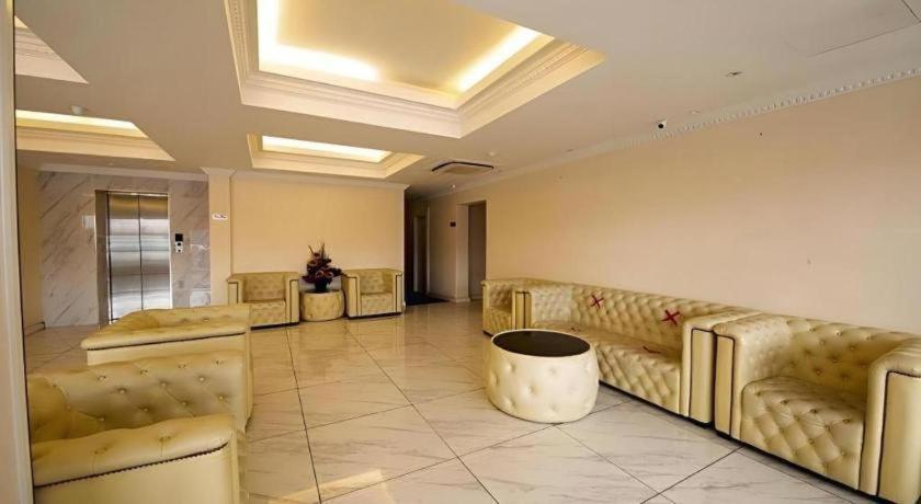 Ritzton Hotel Джохор-Бару Екстер'єр фото