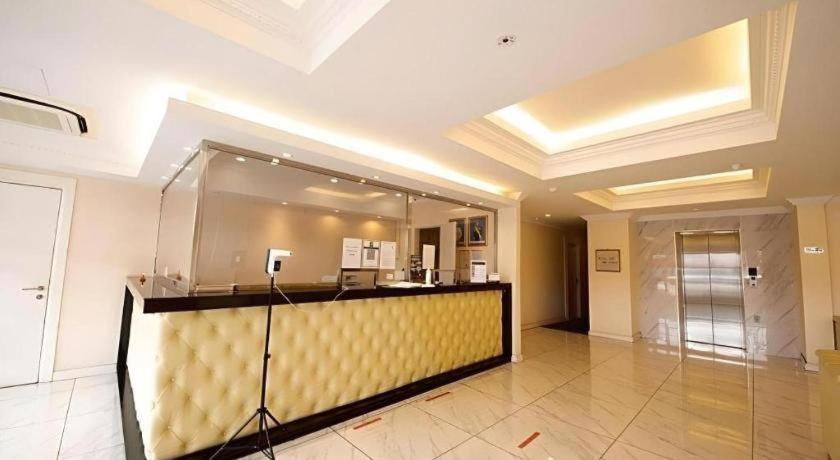 Ritzton Hotel Джохор-Бару Екстер'єр фото