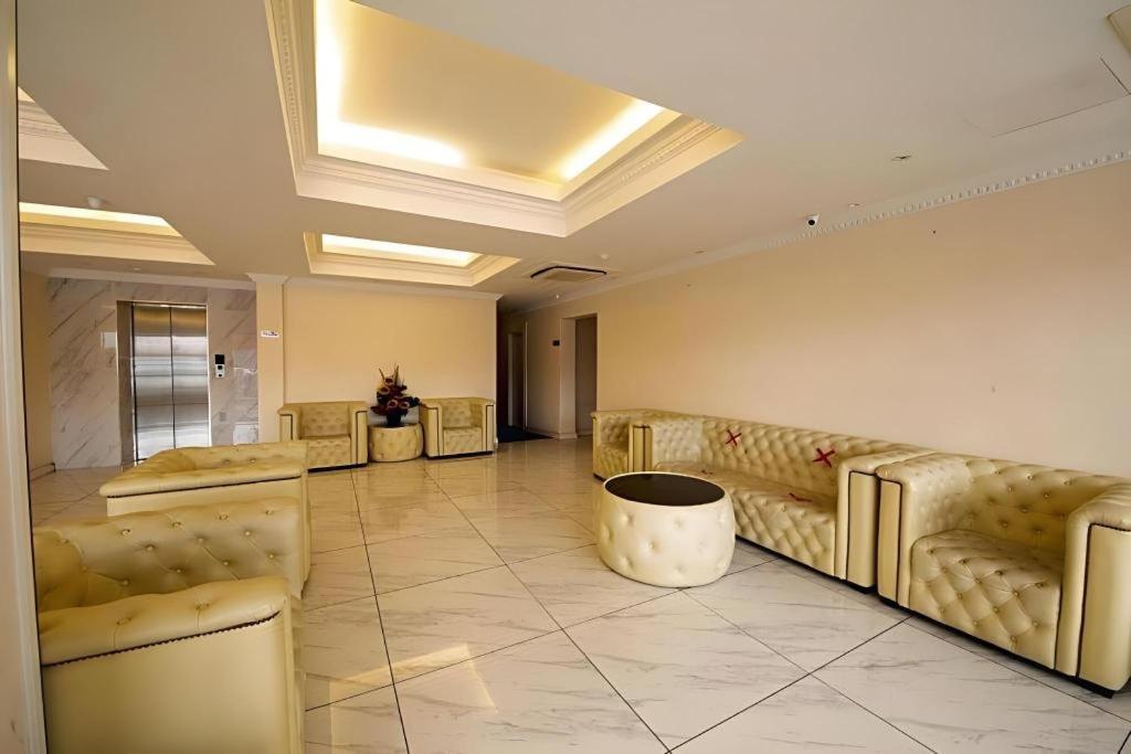 Ritzton Hotel Джохор-Бару Екстер'єр фото