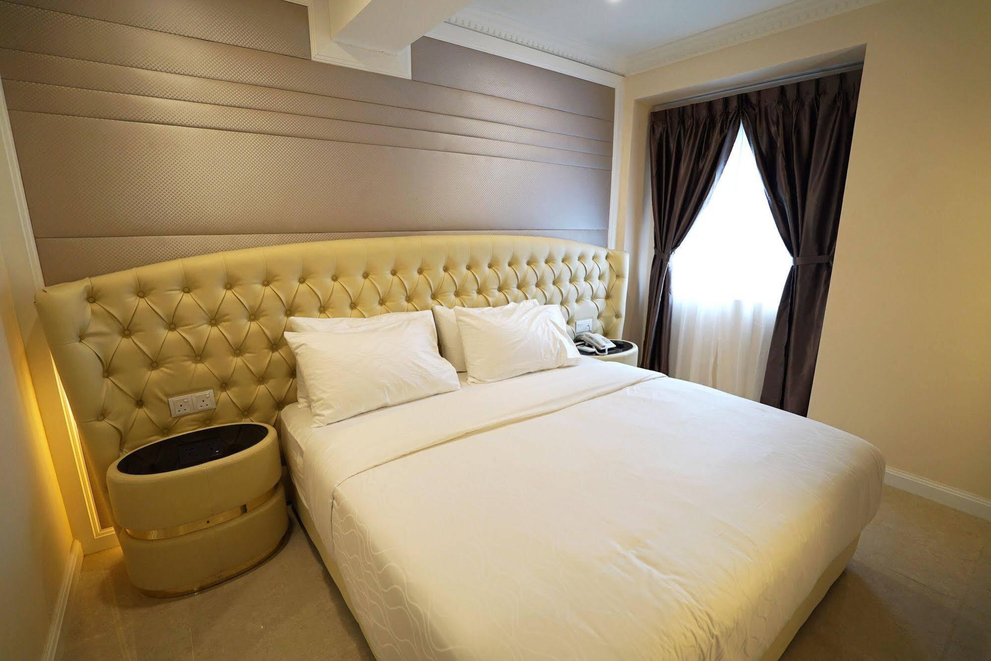 Ritzton Hotel Джохор-Бару Екстер'єр фото